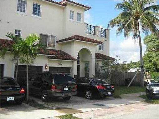 2nd image of 330 SW 13th St