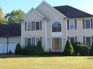 2 Pasture Brook Ln, North Attleboro, MA 02760