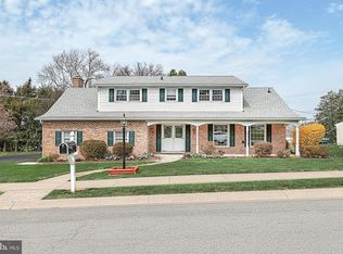 3215 Forrest Ln, York, PA 17402