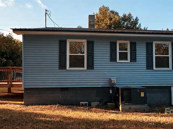 5th image of 120 Maynard Ave