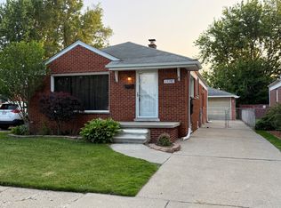 15792 Belmont Ave, Allen Park, MI 48101