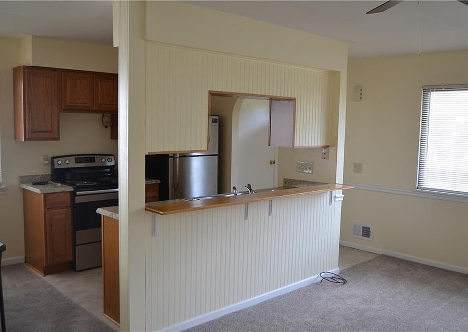 1st image of 50 De Paul Dr