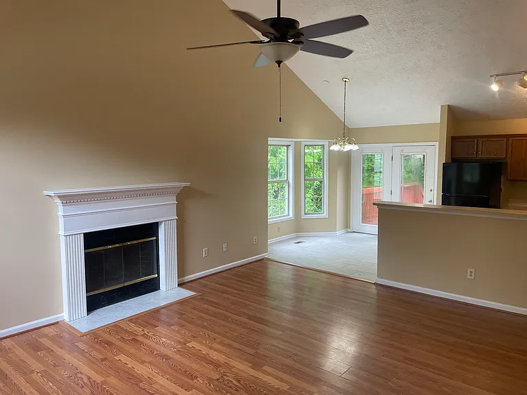 608 Rhodora Rdg — Photo 2