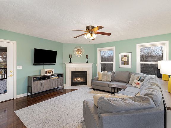5th image of 1247 Munsford Ct