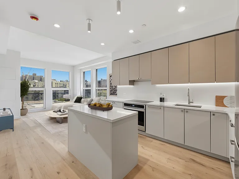 636 W 158th St #3H — Photo 1