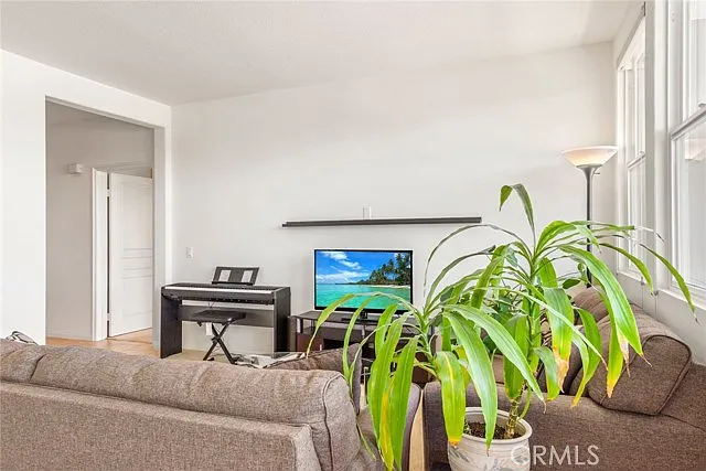 2 bed, 1209 sqft, $3,350 — Photo 4