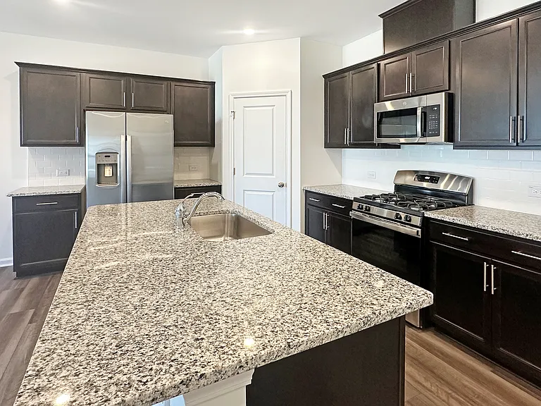 252 Marelli Dr — Photo 3