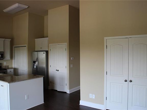 3rd image of 1700 River Park Blvd #102/202