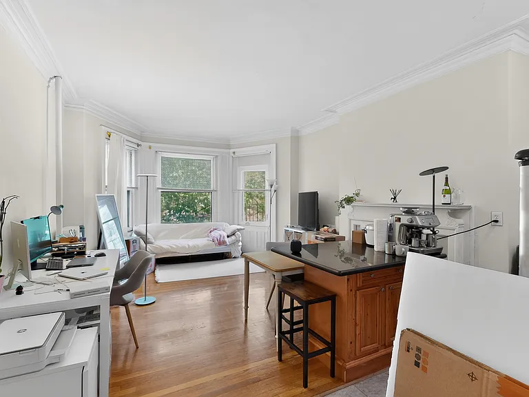 1071 Beacon St #3 — Photo 3