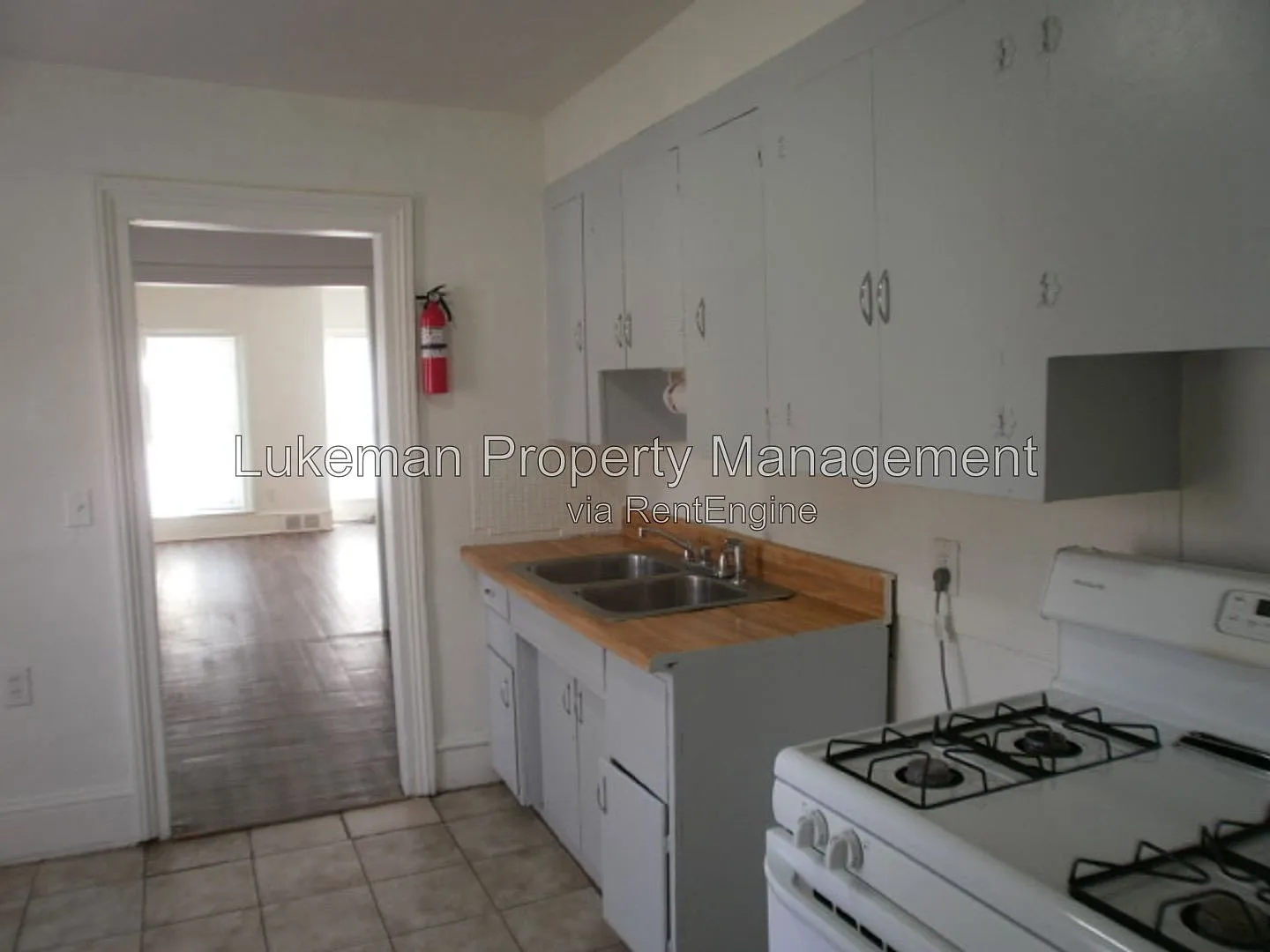2 bed, 1.0 bath, 722 sqft, $800 — Photo 1
