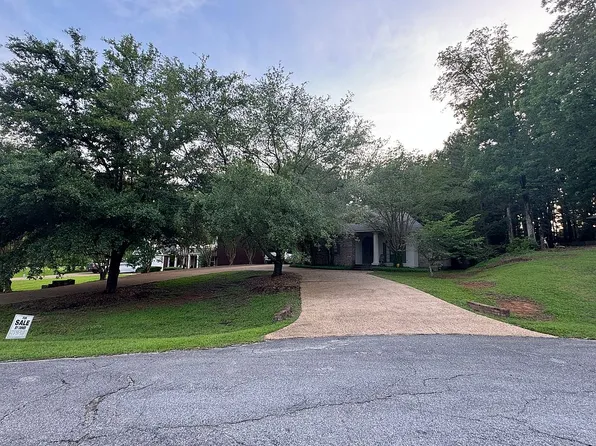 389 Longwood Dr, Meridian, MS 39305