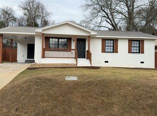 16 Jeter Ave, Opelika, AL 36801