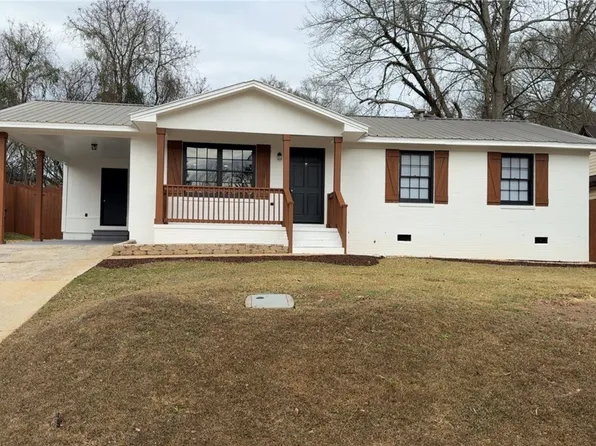 16 Jeter Ave, Opelika, AL 36801