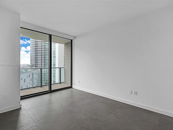 4th image of 501 NE 31st St Unit 901