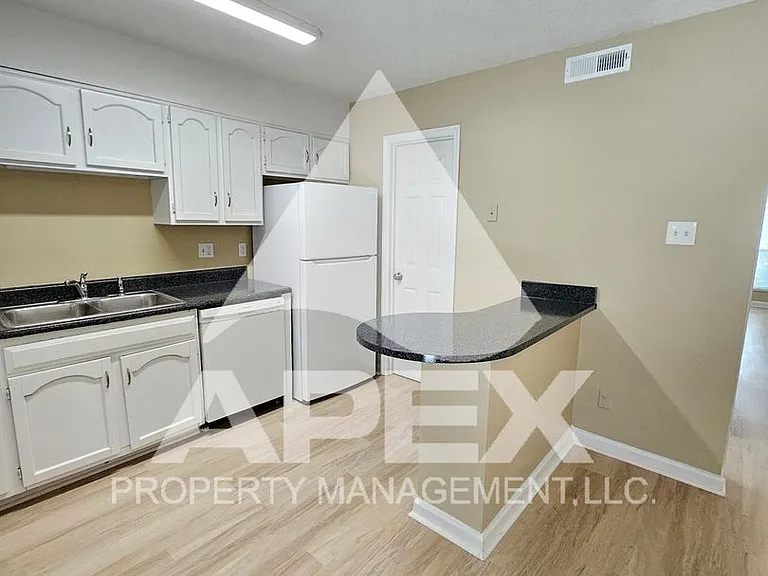 9024 Countryside Ln — Photo 10