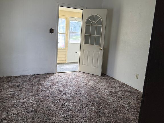 4th image of 820 N St