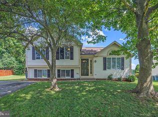 405 Sanders Ln, Gaithersburg, MD 20877