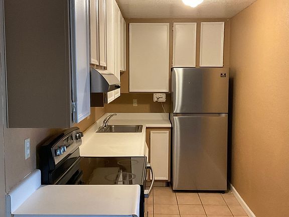 5th image of 2821 N Los Felices Cir W #210
