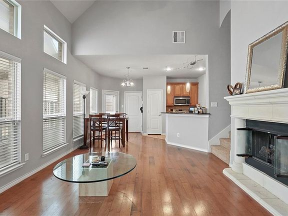 2nd image of 6798 Cortona Ln