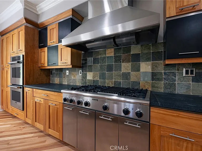 1417 Sea Ridge Dr — Photo 9