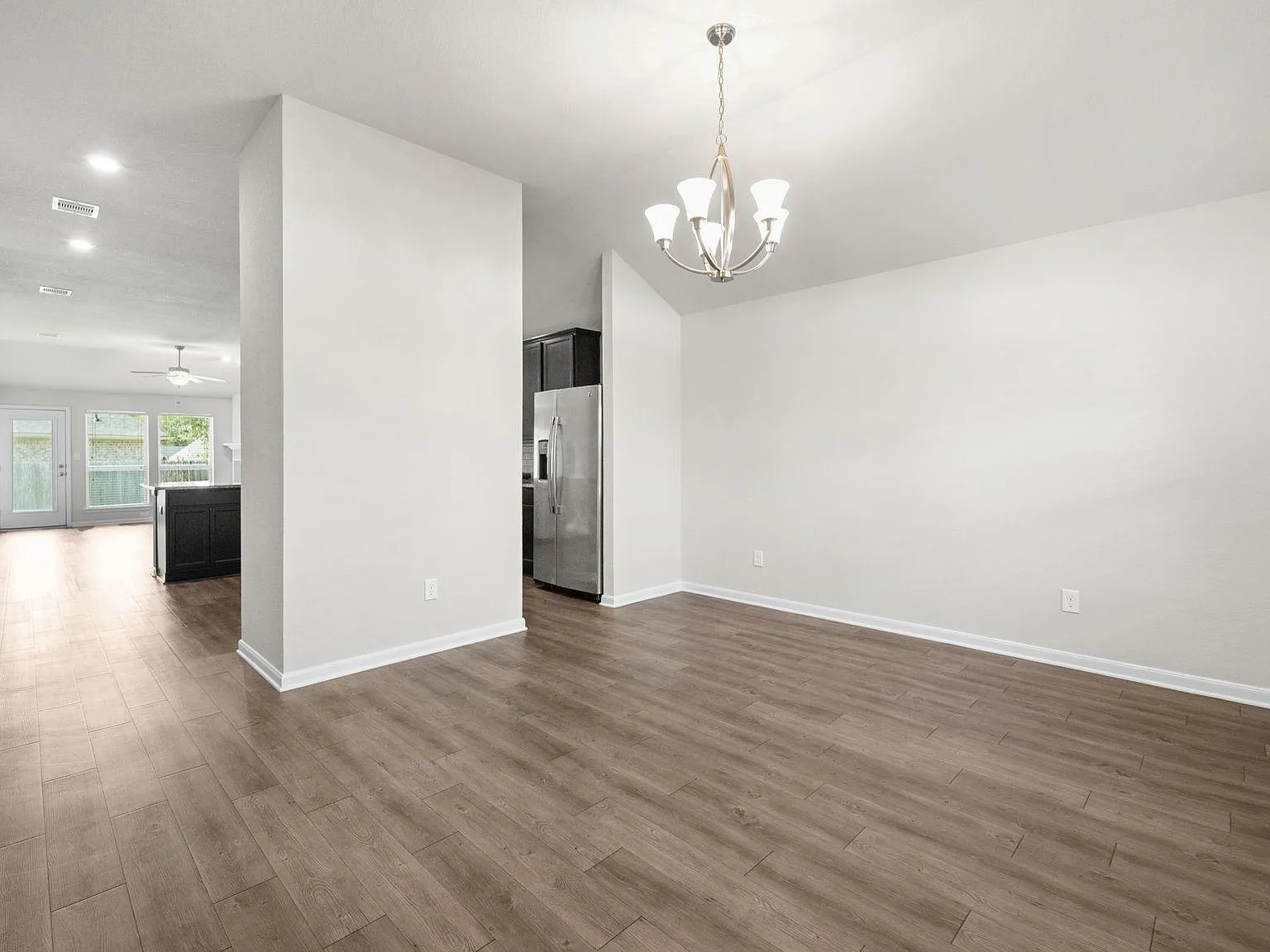 3 bed, 2.0 bath, 1710 sqft, $1,875 — Photo 4