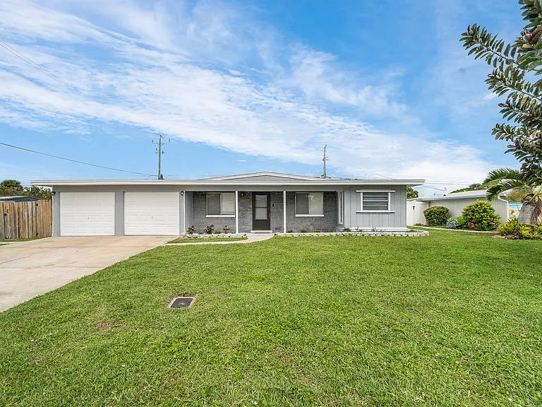 390 Needle Blvd — Photo 31