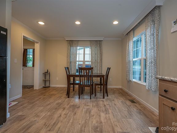 3rd image of 10 N Charles Ln