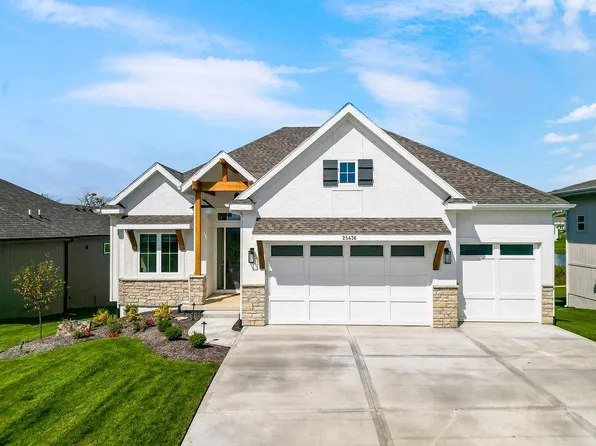 25436 W 92nd Ter, Lenexa, KS 66227