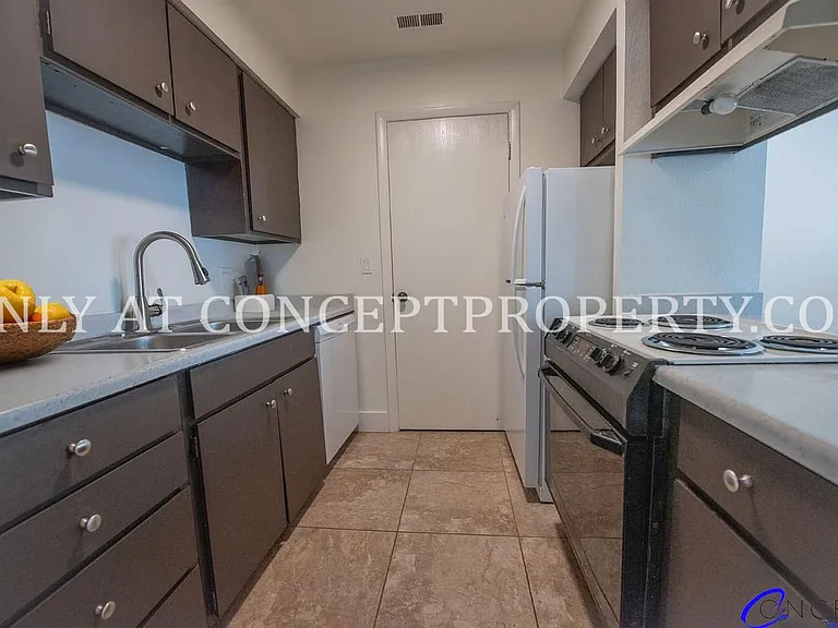 Cottonwood Heights — Photo 90