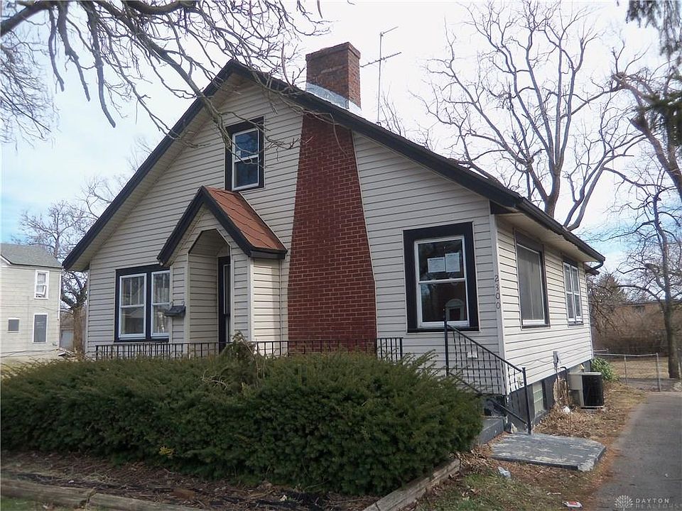 1st image of 2300 Catalpa Dr