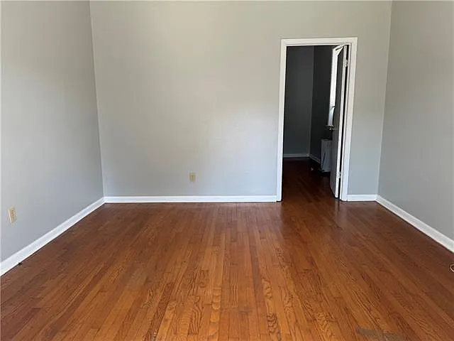 2 bed, 1.0 bath, 825 sqft, $1,600 — Photo 2