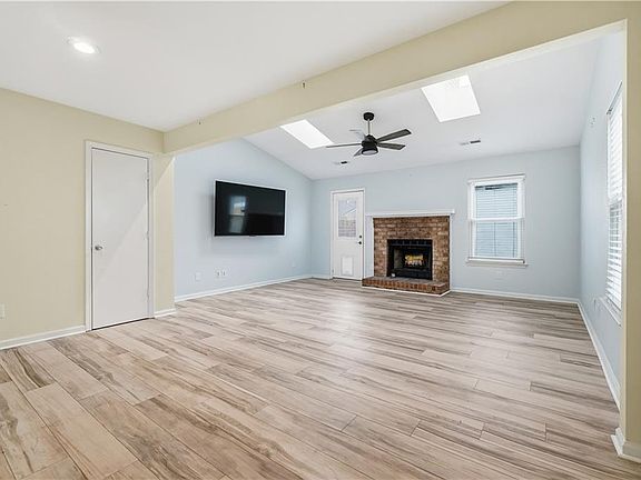 5th image of 1089 Gershwin Ct