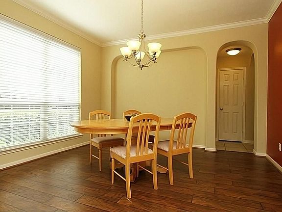 4th image of 3506 London Ln