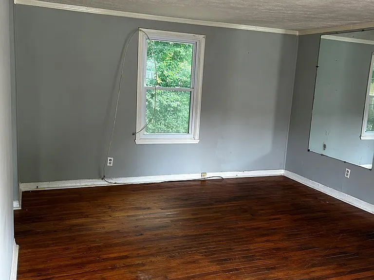 1134 Curtis St — Photo 4