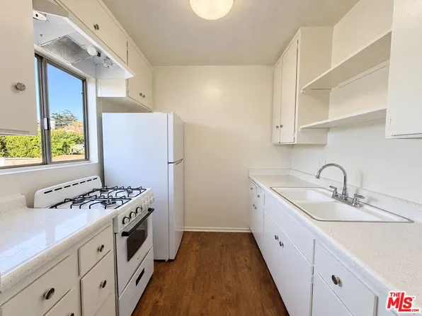 3686 S Centinela Ave APT 16, Los Angeles, CA 90066