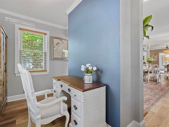3rd image of 3814 Abingdon Cir #3814