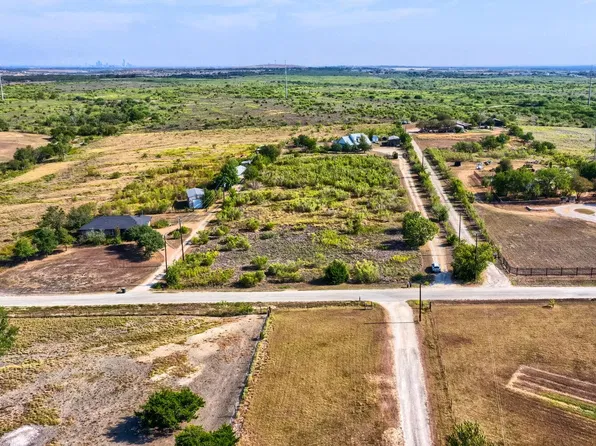 1345 Rich Ln, Buda, TX 78610