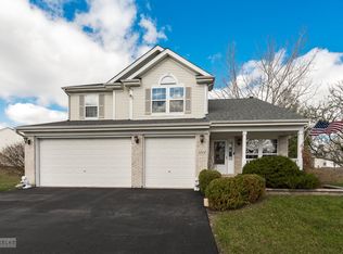 1814 Clarendon Ln, Aurora, IL 60504