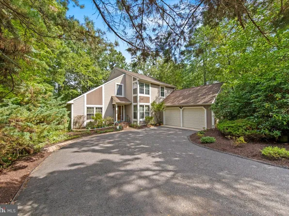 21 Chatham Dr, Voorhees, NJ 08043