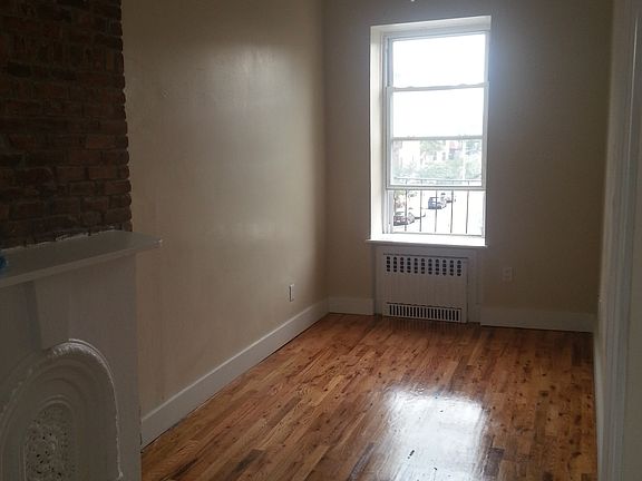 5th image of 606 Saint Marks Ave APT 4