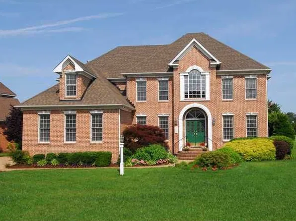 5302 Marsh Landing Ln, Suffolk, VA 23435