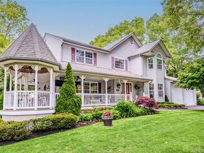 8 Frontier Trail, Manorville, NY, 11949
