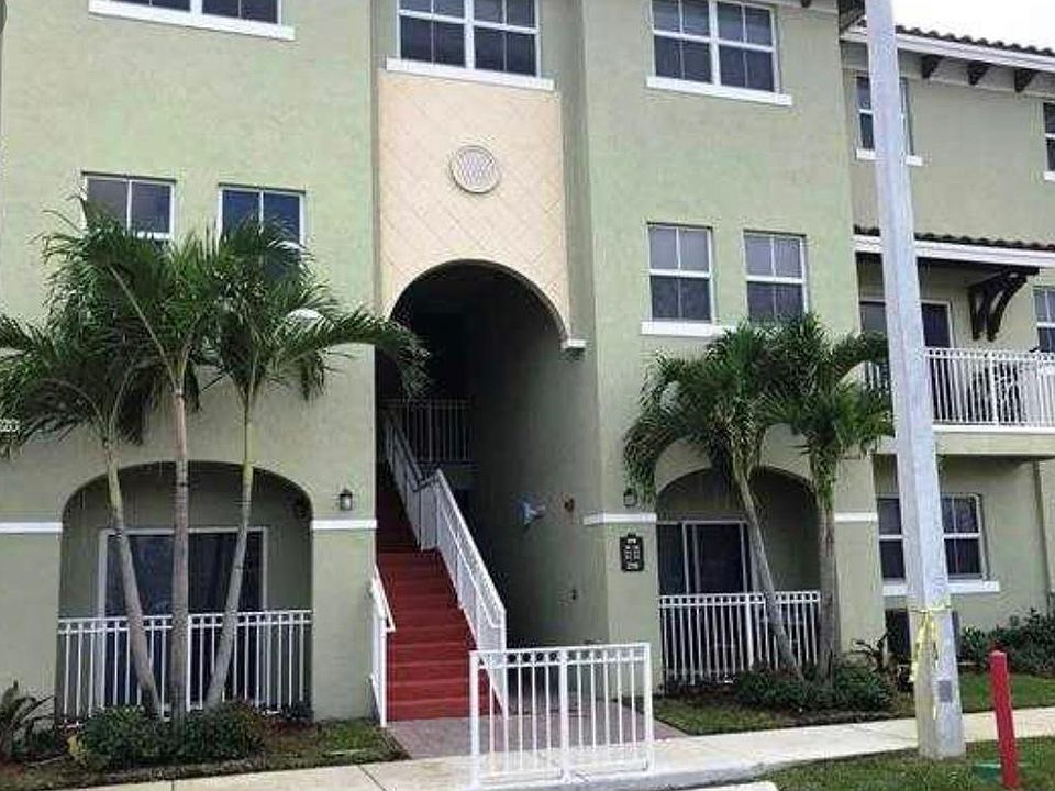 1st image of 210 NW 109th Ave APT 214