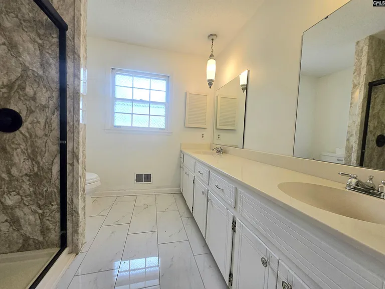 77 Northlake Rd — Photo 24