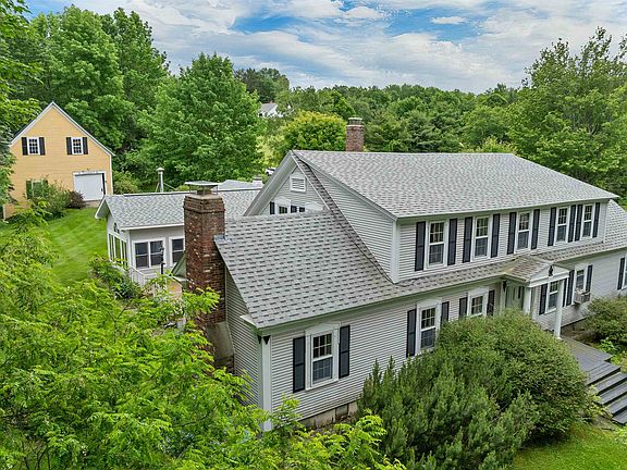 2nd image of 333 Sunset Hill Road