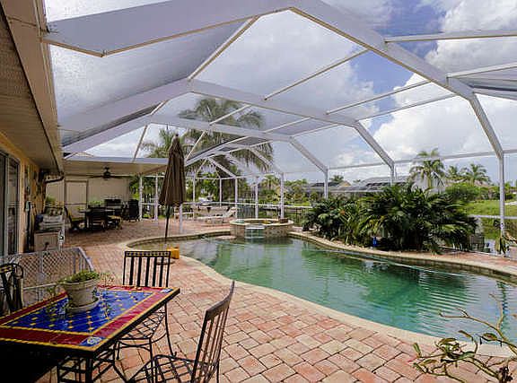 2nd image of 2825 SW 38th St