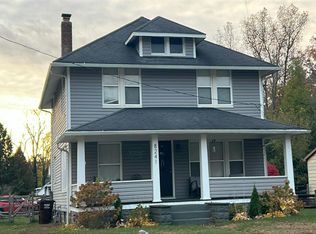 8241 Summerfield Rd, Lambertville, MI 48144