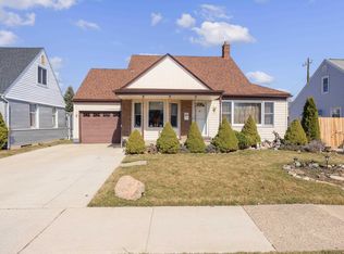 18221 Frazho Rd, Roseville, MI 48066