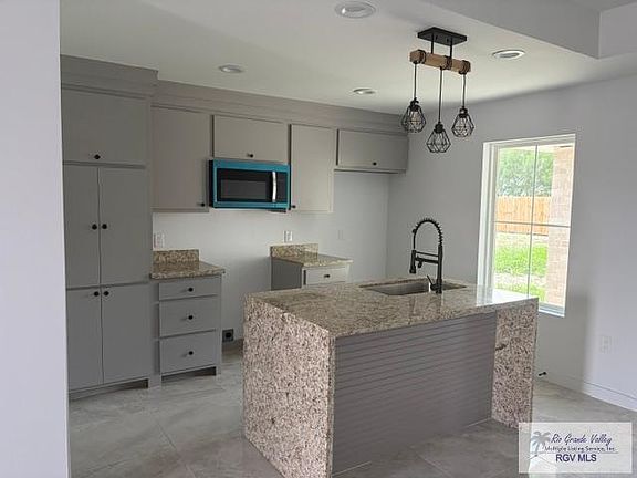 3rd image of 617 Alfonso Mata Rd
