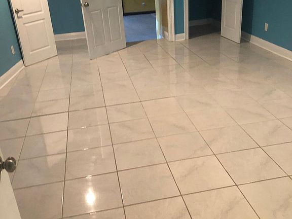 3rd image of 4631 Laine Ave